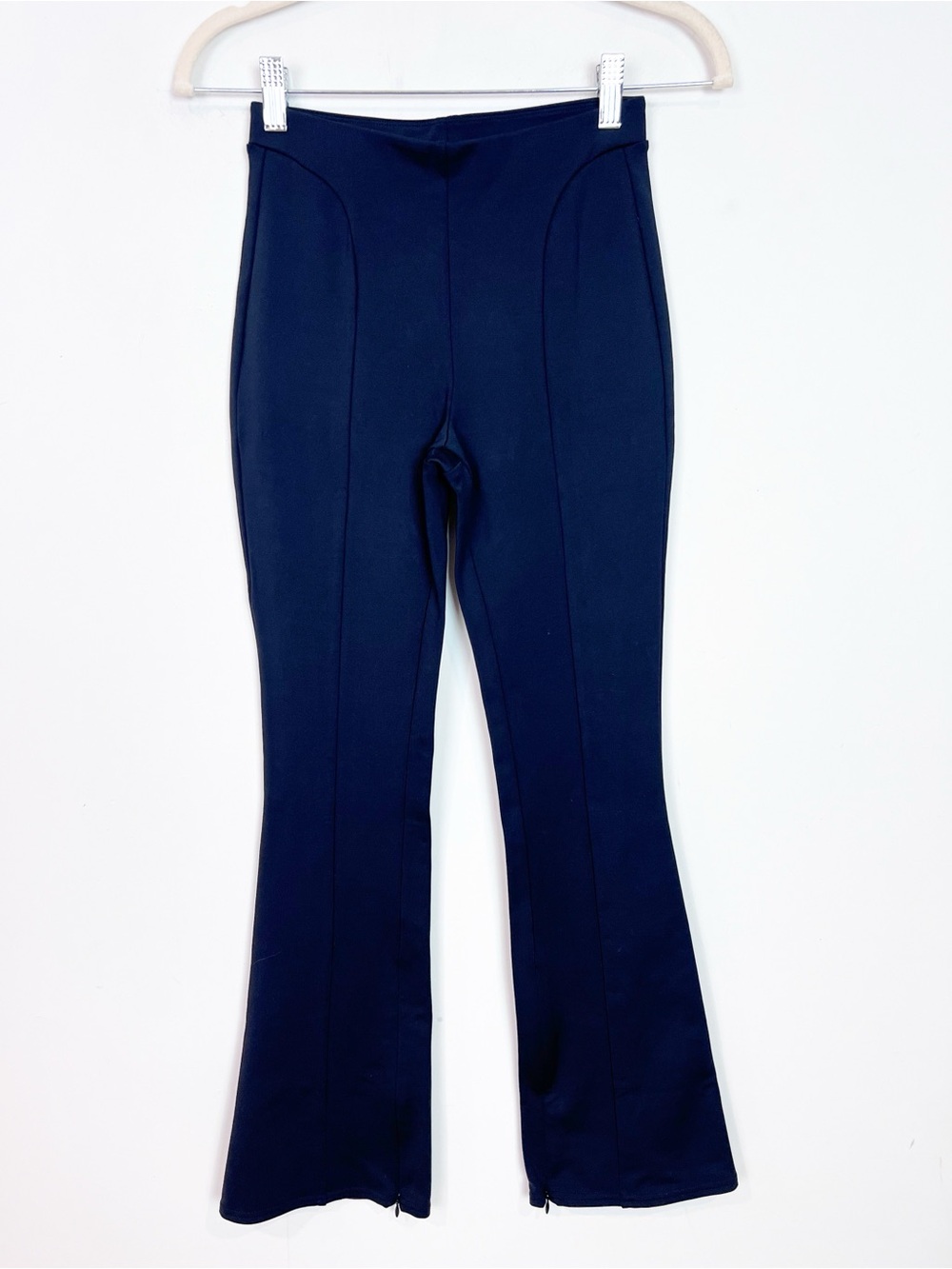 ALO ZIP IT FLARE LEGGING BLACK SEAMED FLARE LEGGINGS ZIPPER HEMS WOMENS SZ XS - Picture 3 of 7